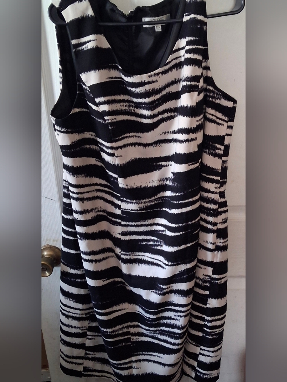 Kasper - Women's Plus Size Dress Casual Sleeveless Beige/Black Dress. Size 20W